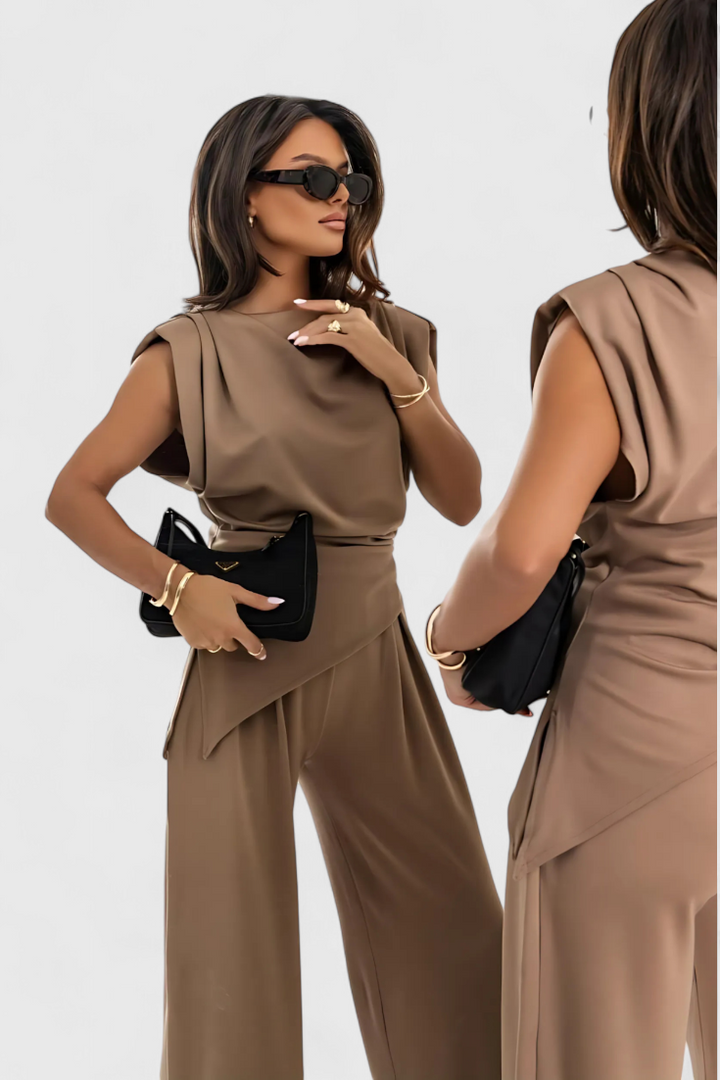 Ensemble asymétrique Sofia avec épaules drapées