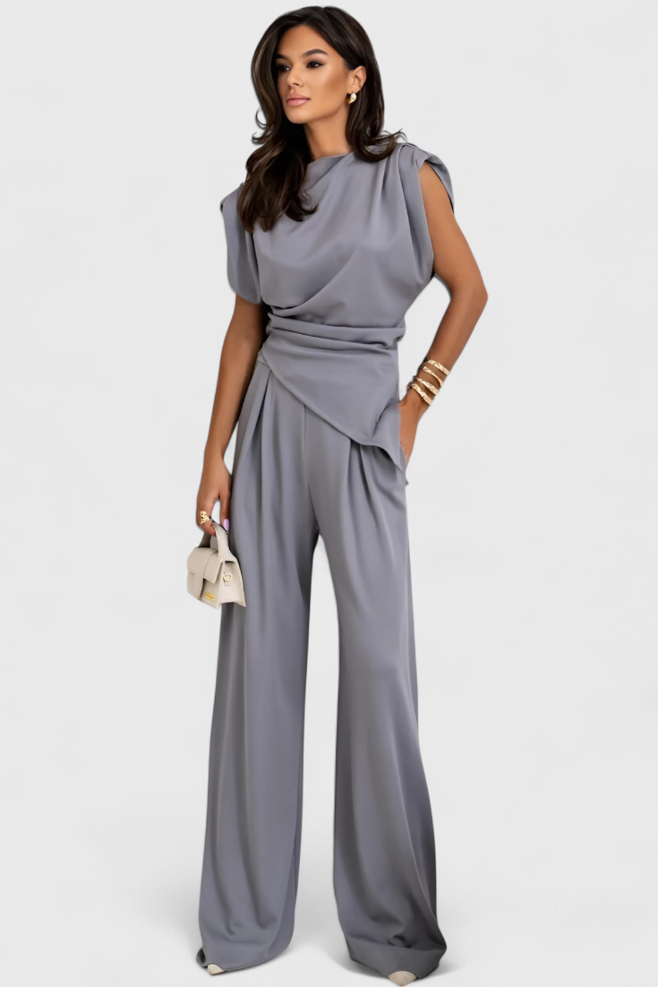 Ensemble asymétrique Sofia avec épaules drapées