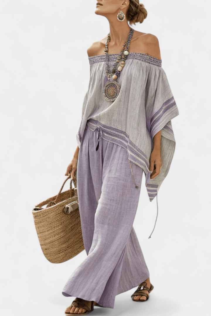Seraphina™ | Top décolleté stylé avec un pantalon large à rayures.