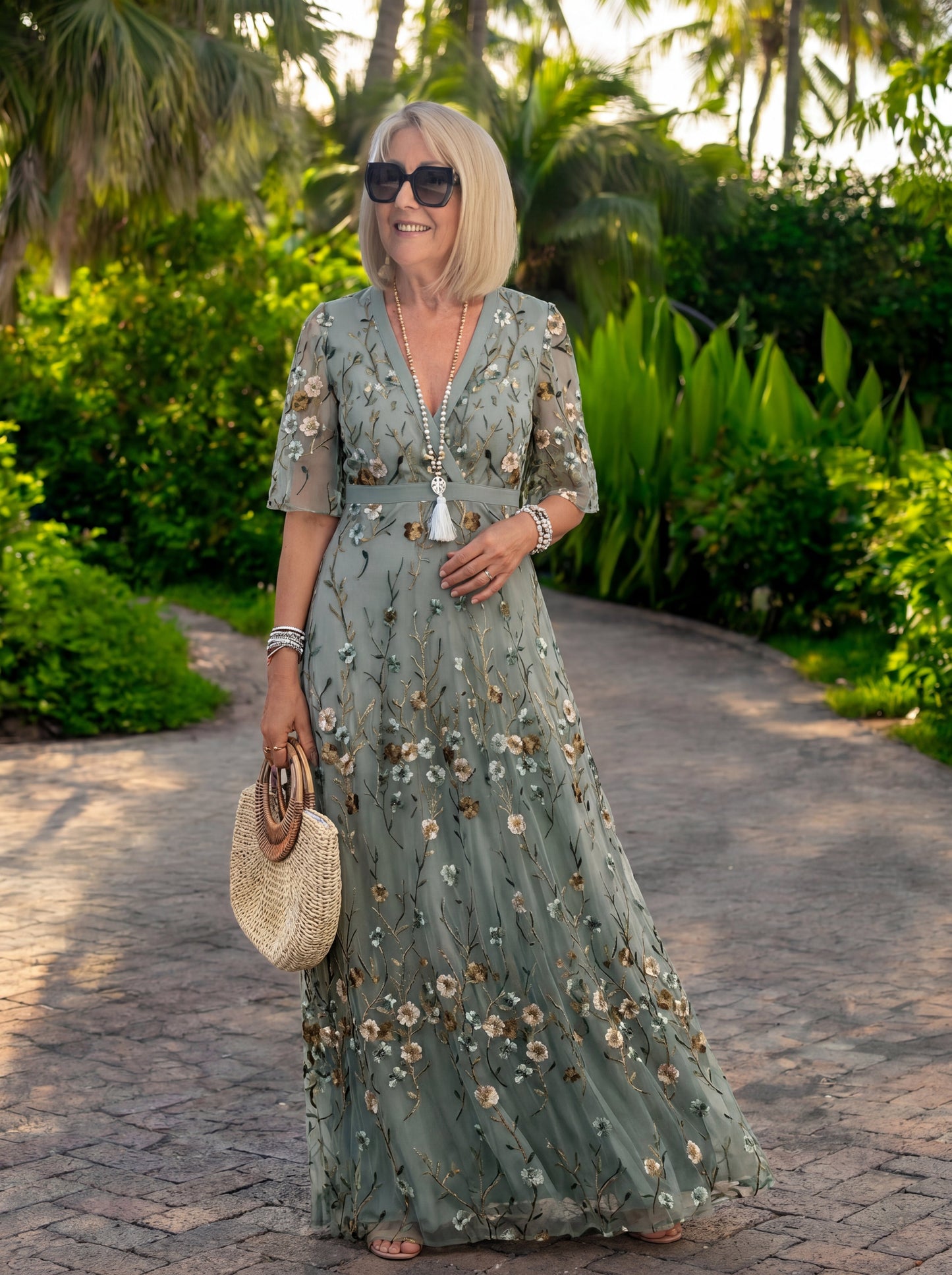 Melodi – Robe longue à fleurs, col en V