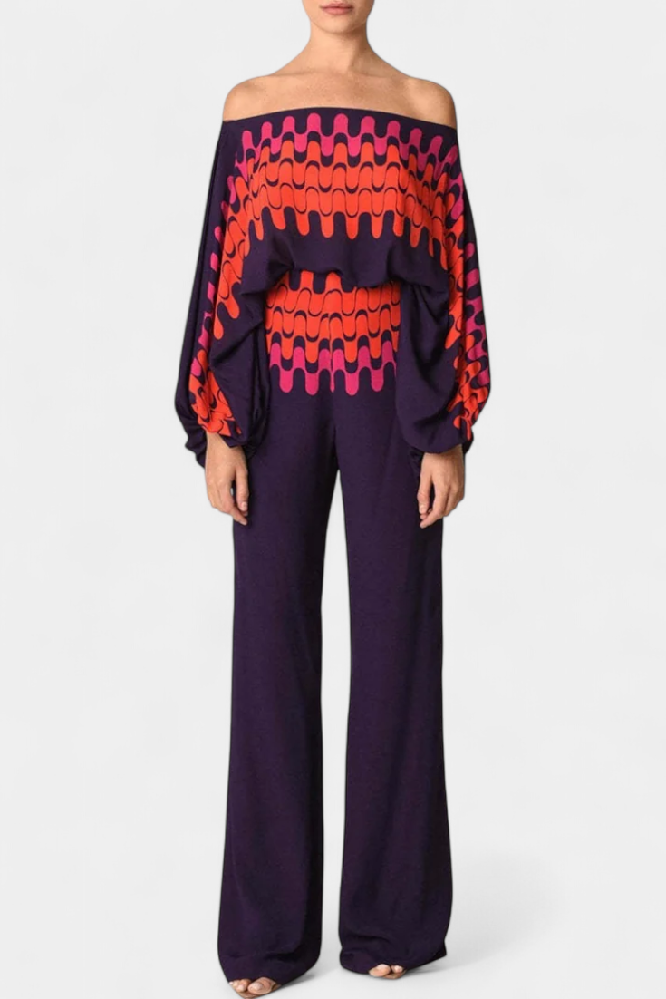 Ensemble deux pièces Sybella avec épaules dénudées et pantalon large imprimé