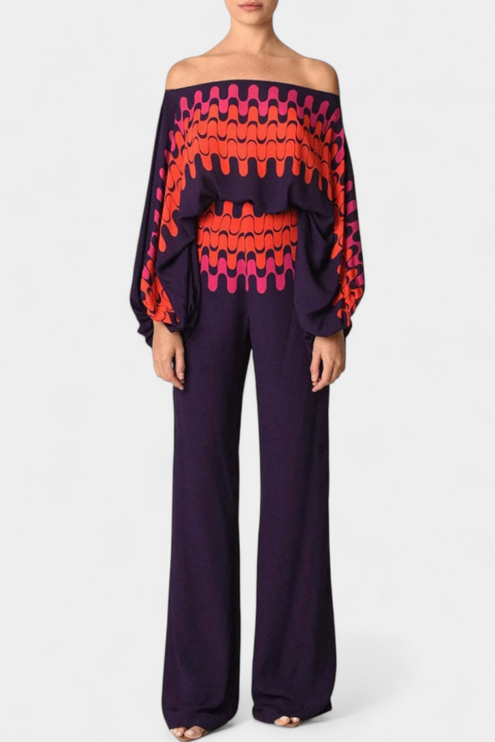 Ensemble deux pièces Sybella avec épaules dénudées et pantalon large imprimé