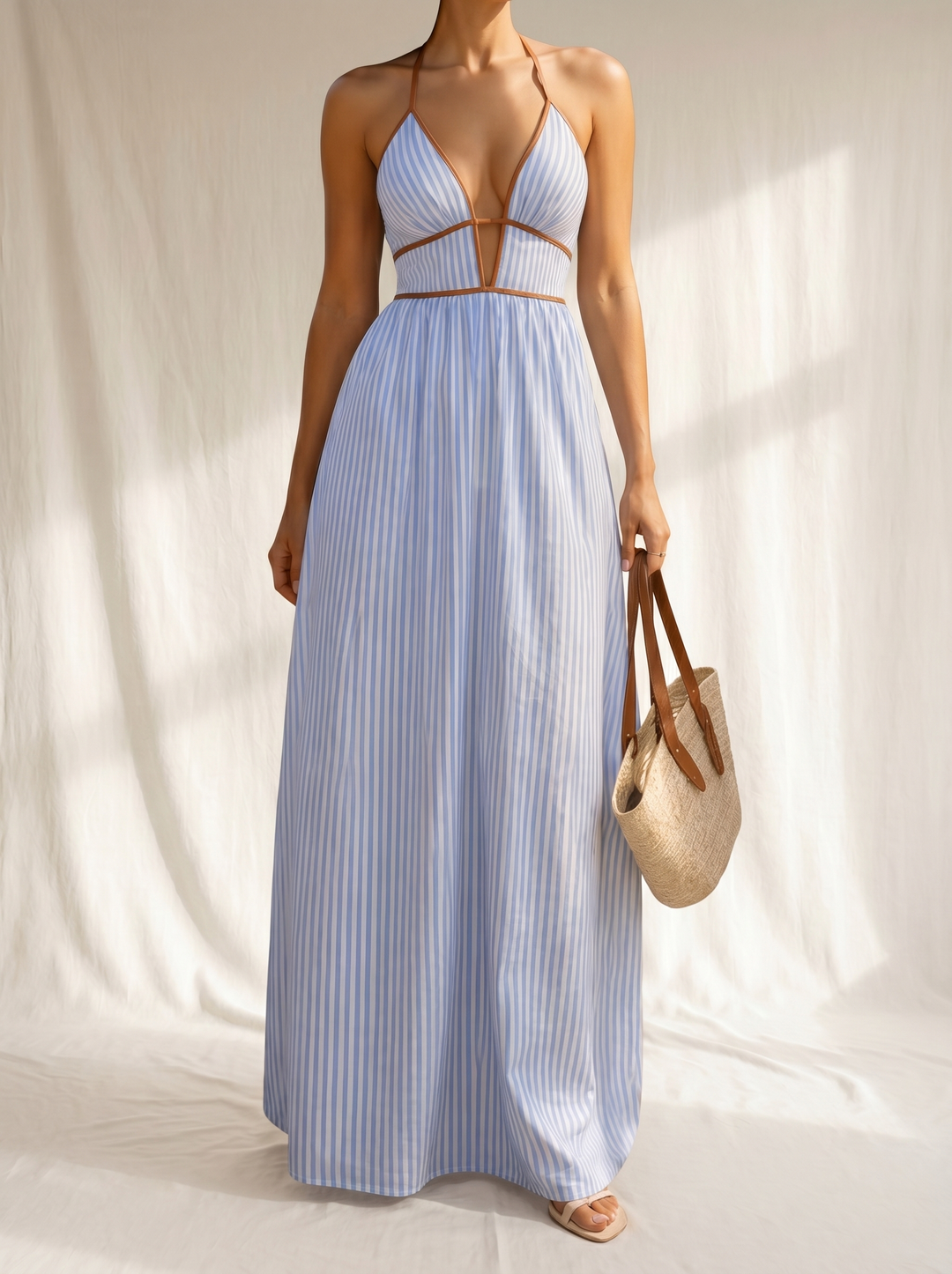 Laurina | Robe longue à rayures avec encolure ajourée