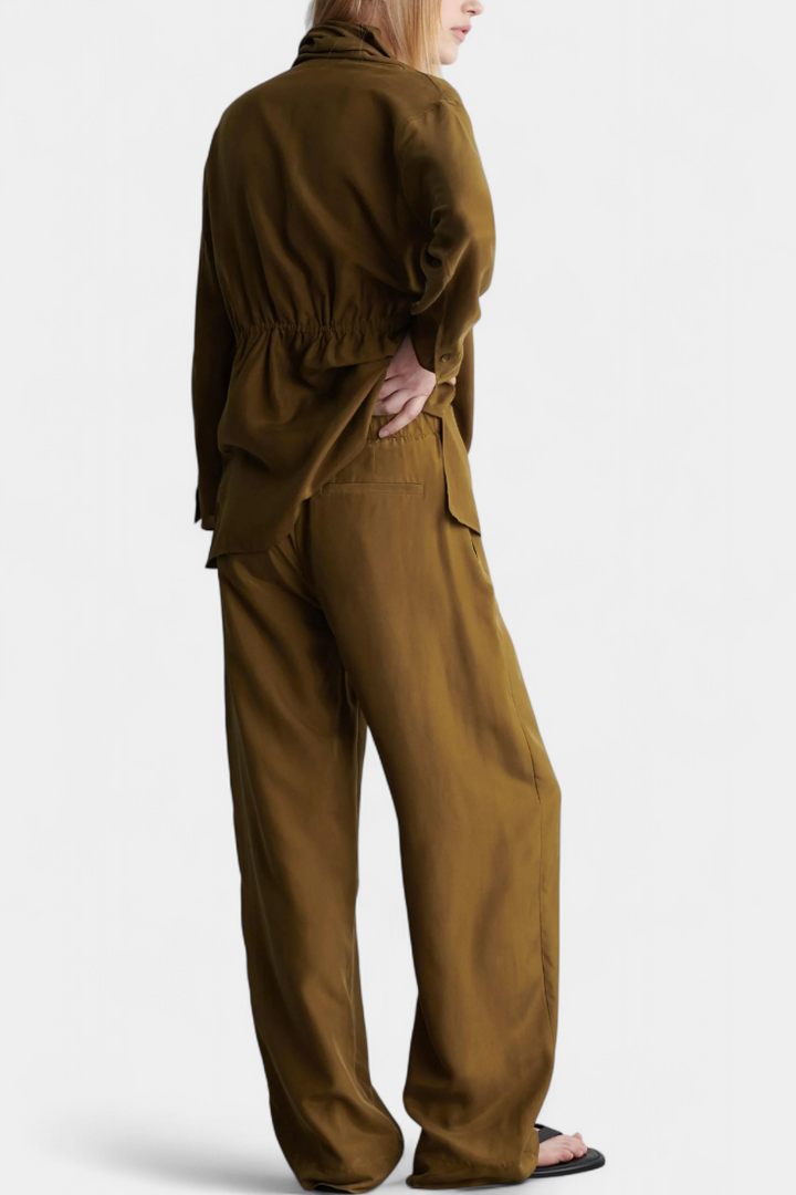 Sue Blazer avec dos et pantalon avec cordons de serrage