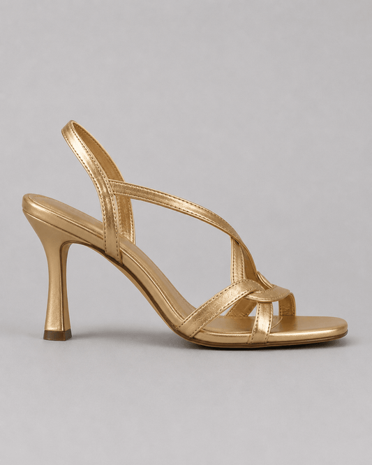 Elisabeth | Sandalias doradas: el encanto del verano
