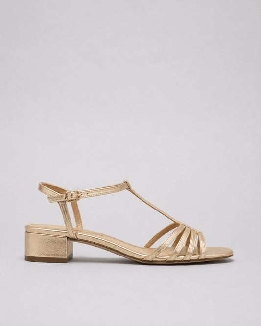 Alegre | Sandalias doradas: elegancia para el día a día
